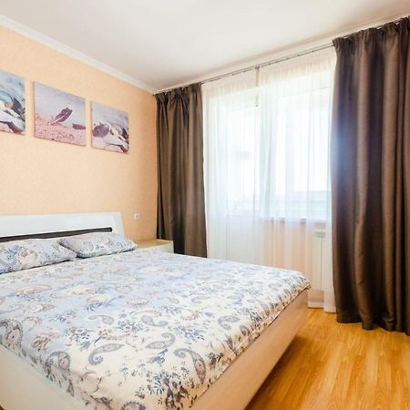 קייב Artal Apartment On Obolonskaya Square 3 מראה חיצוני תמונה