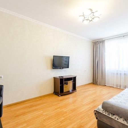 קייב Artal Apartment On Obolonskaya Square 3 מראה חיצוני תמונה