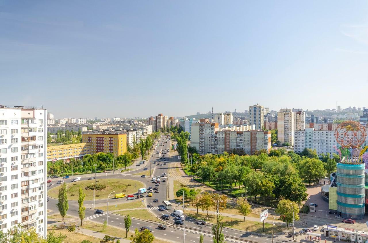 קייב Artal Apartment On Obolonskaya Square 3 מראה חיצוני תמונה