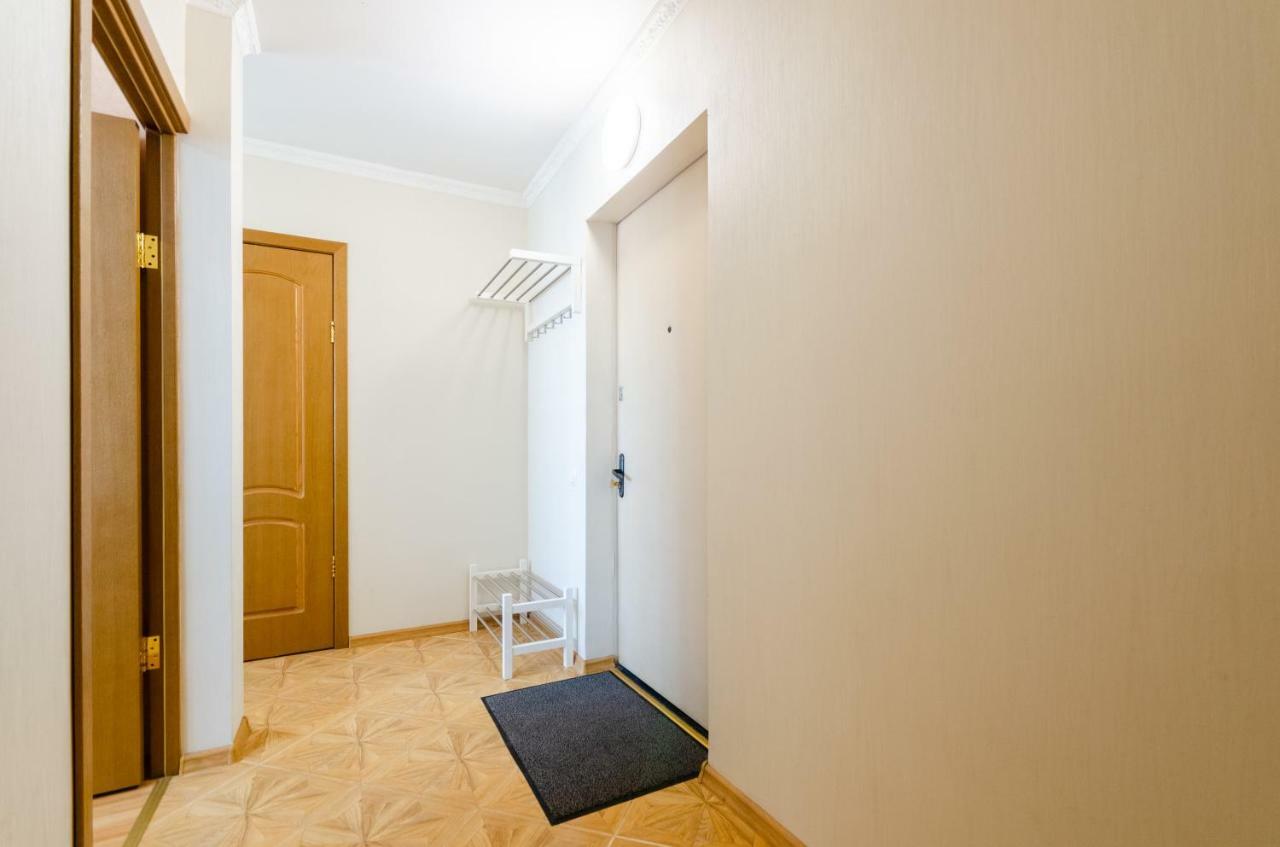 קייב Artal Apartment On Obolonskaya Square 3 מראה חיצוני תמונה