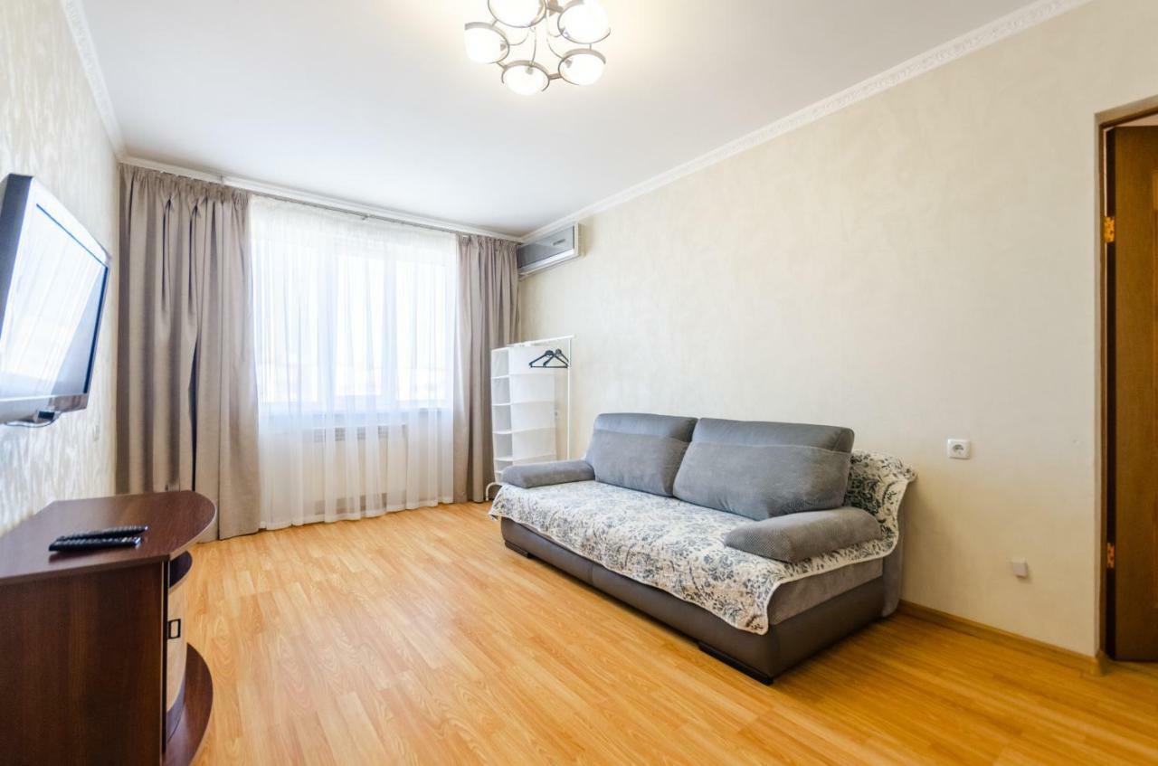 קייב Artal Apartment On Obolonskaya Square 3 מראה חיצוני תמונה